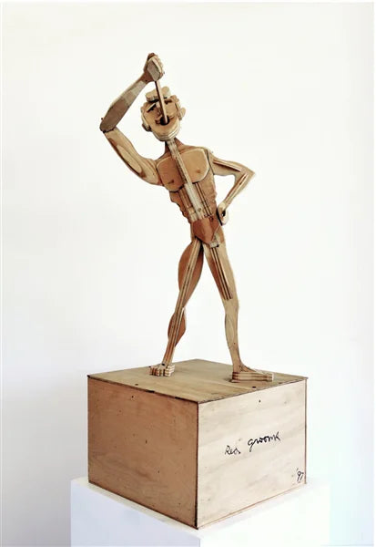 Mangiatore di spade nudo